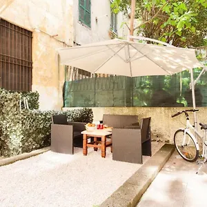 https://a-casa-nostra-rome.it-romehotels.com